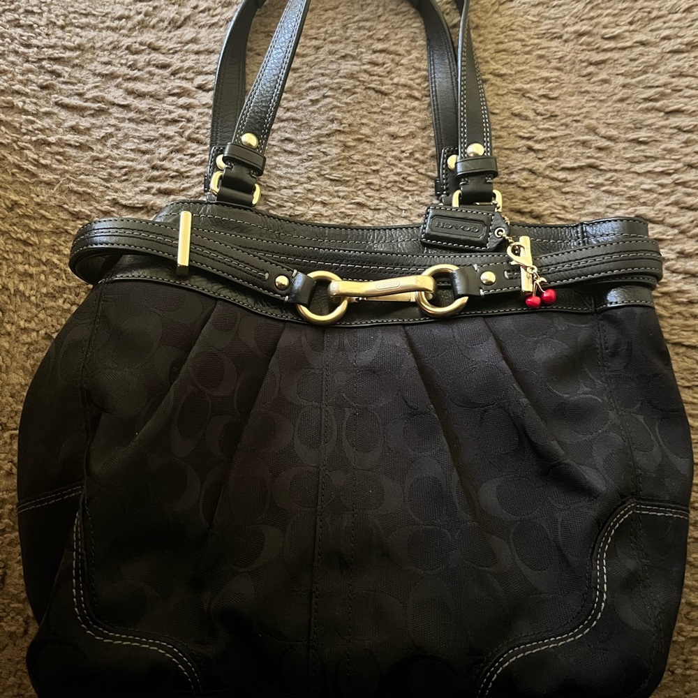 Coach Purse Black Signature Shoulder Bag